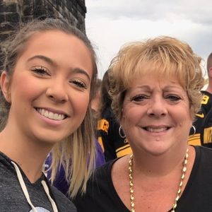 Meet your Posher, Debbie